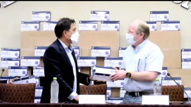 Ministerio de Salud entrega pruebas de antígeno en Tarija y pide descentralizar centros de diagnóstico