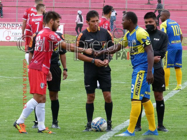 Real Tomayapo negocia con defensores y el último extranjero