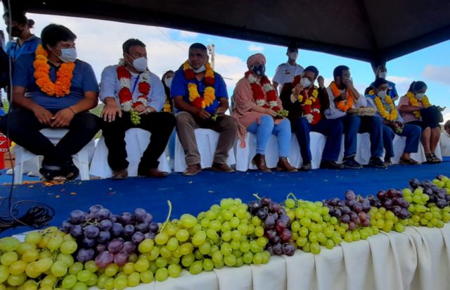 Autoridades presente en el acto