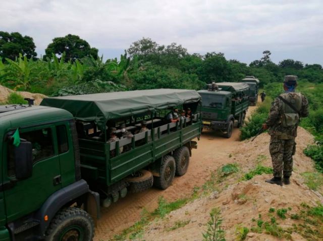 Perú militariza frontera con  Ecuador y bloquea migrantes