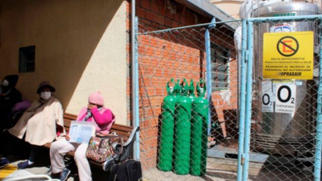 Viceministro Silva atribuye a un 'mercado negro' el agio en la venta de oxígeno