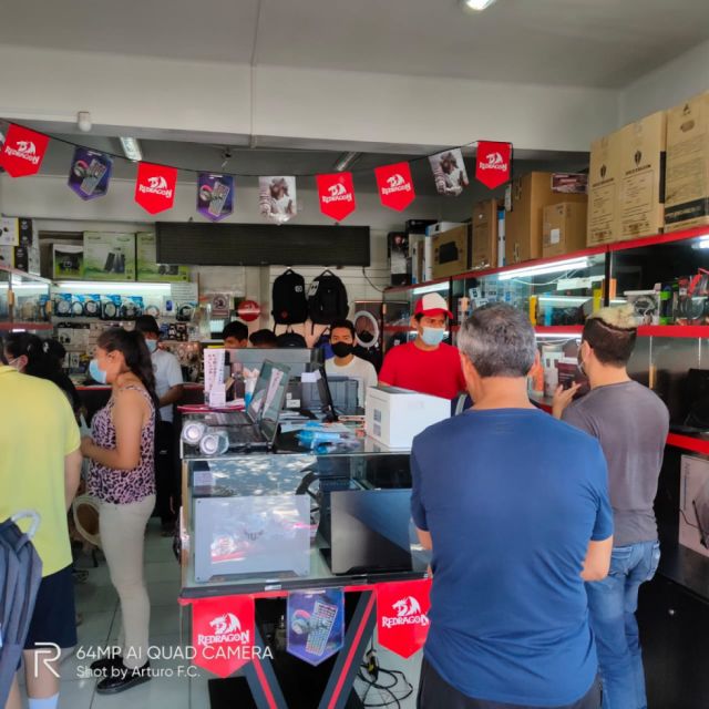 Sube la demanda y los precios de computadoras en Tarija