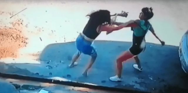 La acuchilló  porque le  denunció a su pareja 