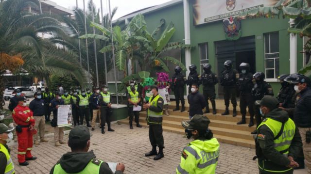 Policía e instituciones salen a controlar cumplimiento de uso de barbijo en Tarija