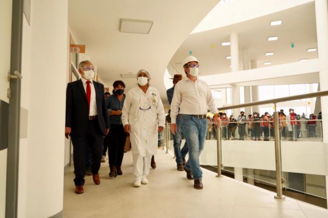 Oliva destaca hospitales, vías  y bonos en informe de gestión
