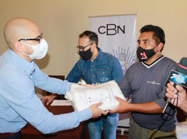 CBN donó al departamento de Tarija trajes de bioseguridad hechos en Bolivia