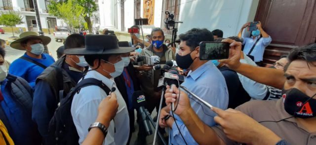 Campesinos de Tarija exigen la cancelación del Prosol, esperan reunión para esta tarde