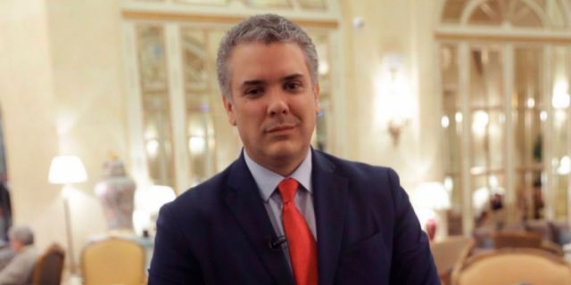 Desaprueban posible prórroga a mandato de Duque