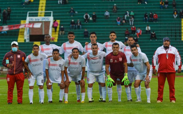 Robledo pide tres refuerzos más para Independiente 