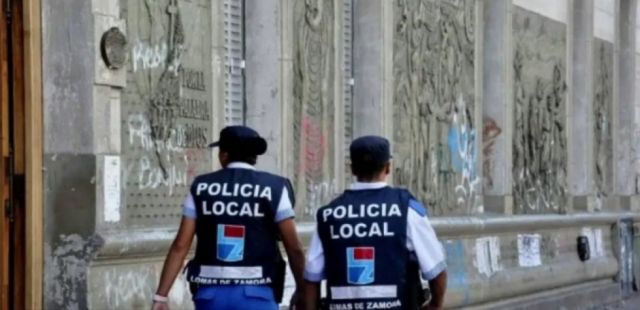 Roban auto en Capital con un niño adentro y lo liberan 