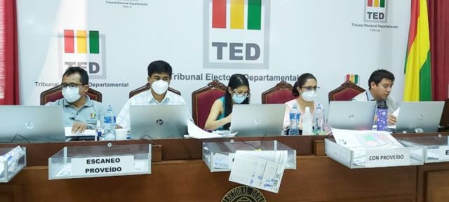 El TED Tarija concluye el cómputo de actas de votación de los municipios de Yunchará y Uriondo