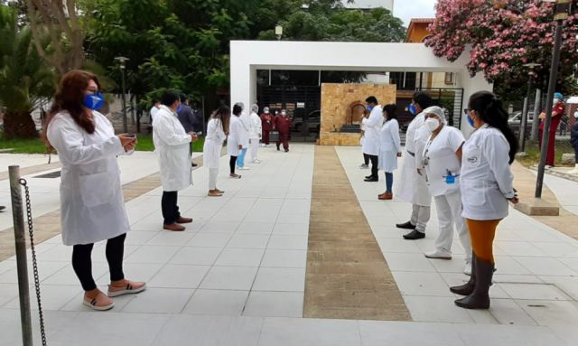 Covid-19: Sector salud pide a Arce cumplir con seguro de Bs 100 mil