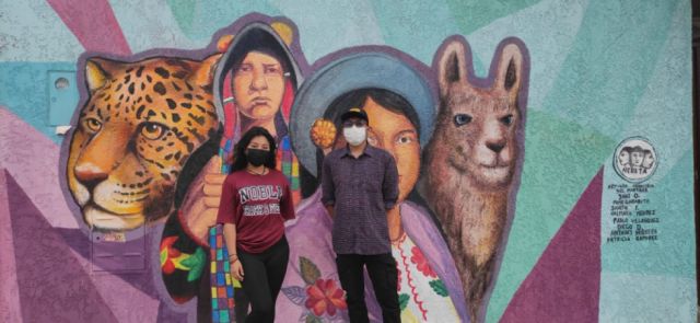 Patricia Ramírez y Anthony Herrera, autores del mural.