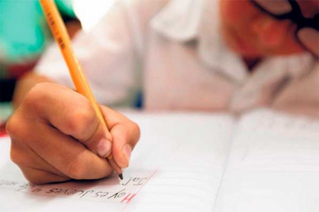 Salud no recomienda el retorno a clases presenciales ante riesgo de contagio por Covid-19