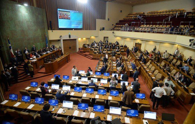 Covid: El Congreso de Chile analiza aplazar elecciones