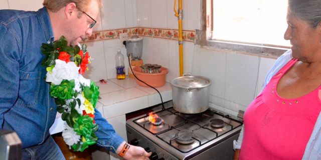 Oliva destaca dotación de luz y gas durante 5 años