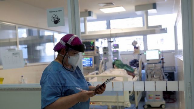 Neumólogo boliviano alerta de una "catástrofe sanitaria" si no se cierra fronteras con Brasil
