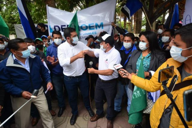 Excandidato de Unidos Omar Méndez firma acuerdo con Ruiz  en el balotaje 