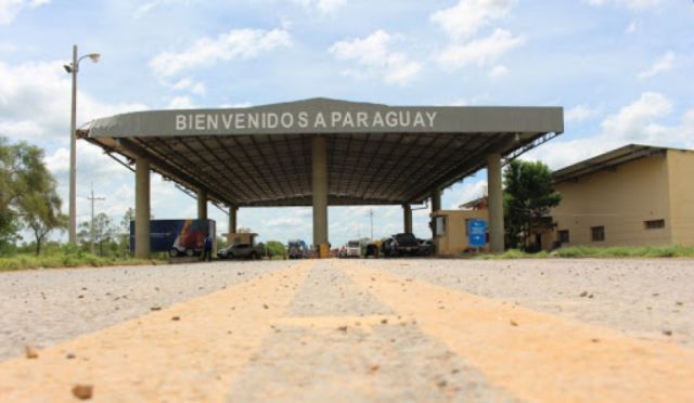 Guaraníes cierran frontera entre Paraguay y Bolivia, piden titulación de sus tierras
