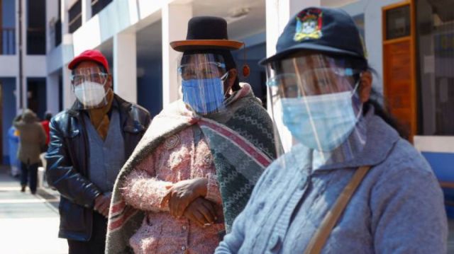 Salud envía más muestras al exterior de posible variante del COVID-19 