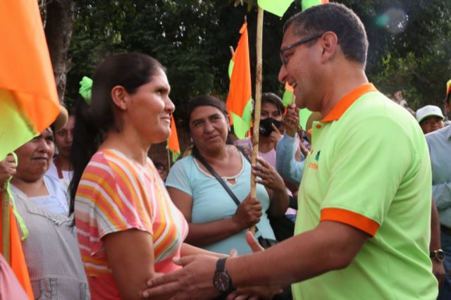 Montes apuesta por dinamizar la economía de Tarija con planes de empleo Montes apuesta por dinamizar la economía de Tarija con planes de empleo