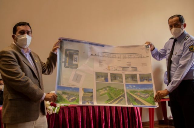 Guardia Municipal de Tarija celebra 33 años de creación y recibe proyecto para construcción de un cuartel