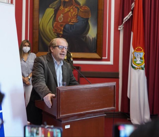 Gobernador Oliva alista transición de nuevo gobierno departamental