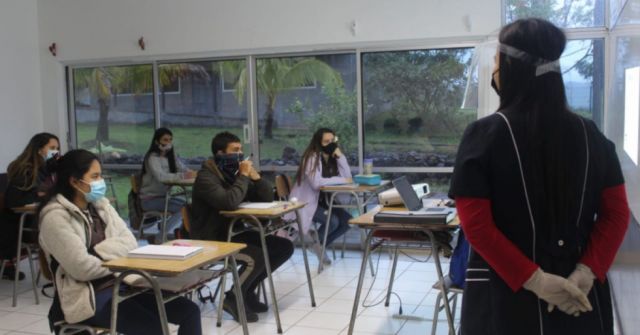 Argentina: Lío de poderes deja en incertidumbre a las escuelas 