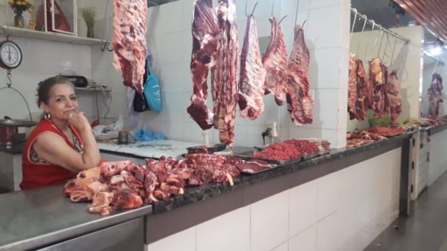 Carniceros suspenden paro tras reunión con el Gobierno