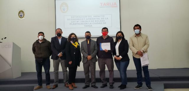 Estudio por la UCB demuestra que 108 millones de bolsas plásticas se utilizan anualmente en Tarija