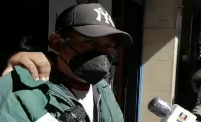 Tras estar prófugo, acusado de intento de feminicidio en La Paz se presentó y fue aprehendido