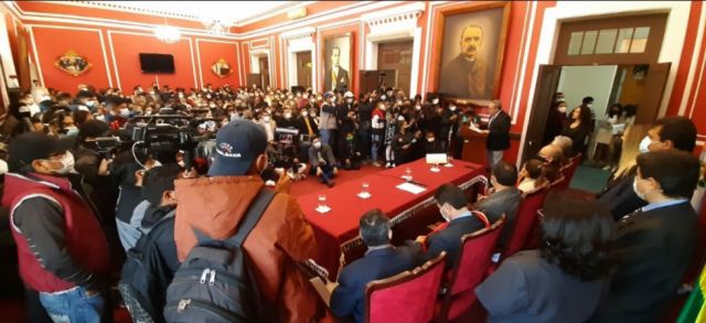 Direcciones y Descentralizadas de la Gobernación de Tarija ya tienen nuevas autoridades