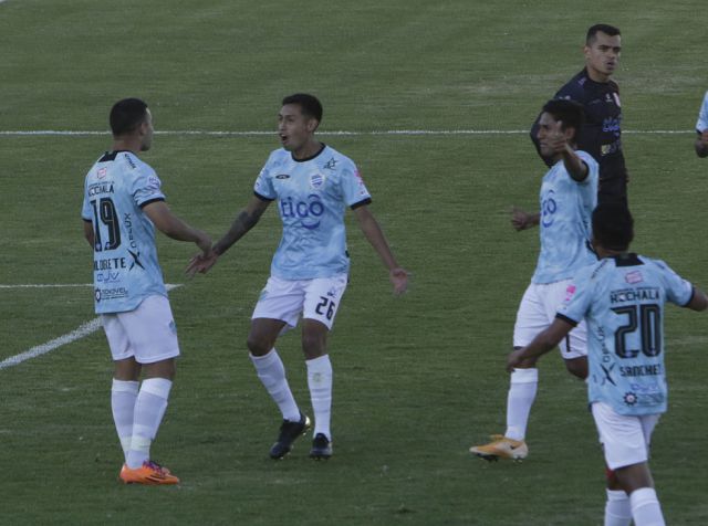 Aurora no incluyó a dos jugadores importantes para el duelo con Tomayapo 
