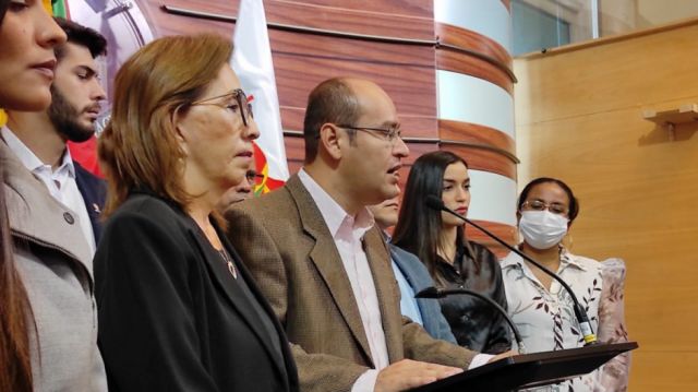 Opositores ratifican pedido de liberación de Áñez