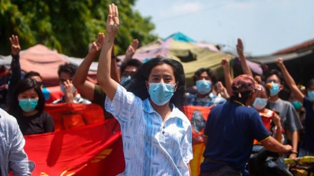 Myanmar: Ejército lucha con rebeldes antigolpistas