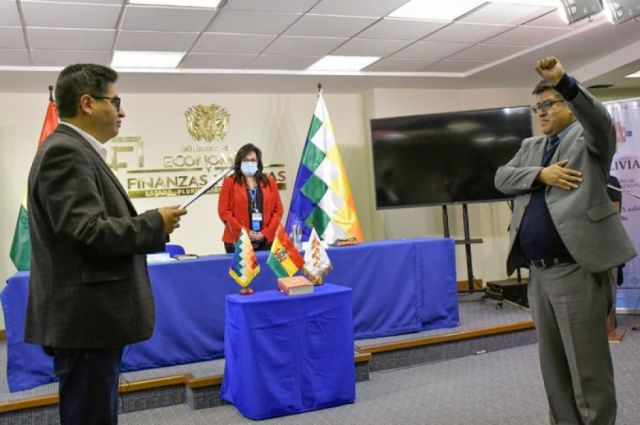 Salazar renuncia a la gerencia de la Gestora Pública, exviceministro asume el puesto