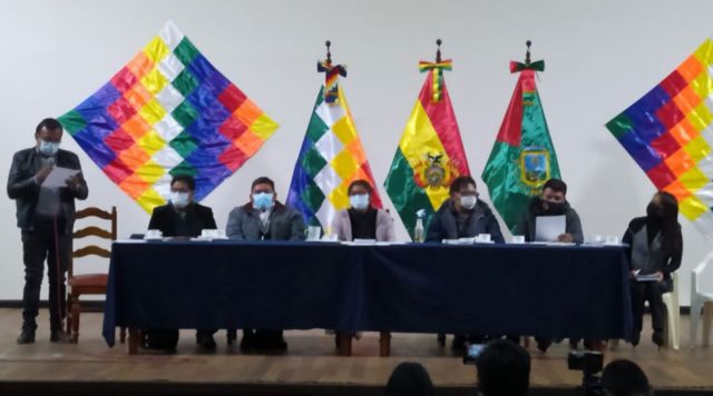 Copa y organizaciones acuerdan impulsar uso obligatorio del barbijo en El Alto y otras medidas