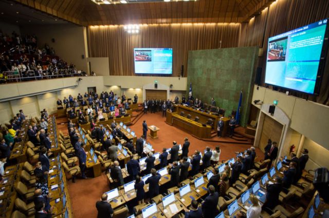 Derecha de Chile rechaza impuesto a súper ricos