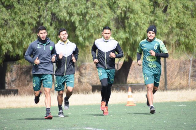 Isita y Arano se sumaron a los entrenamientos de Tomayapo