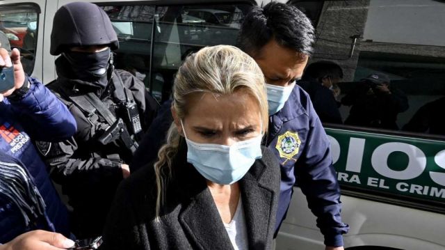 Solicitud de juicio contra Áñez llega al Legislativo