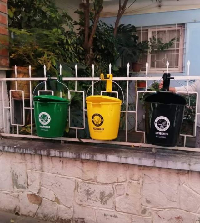 Instalan baldes para separar residuos 
