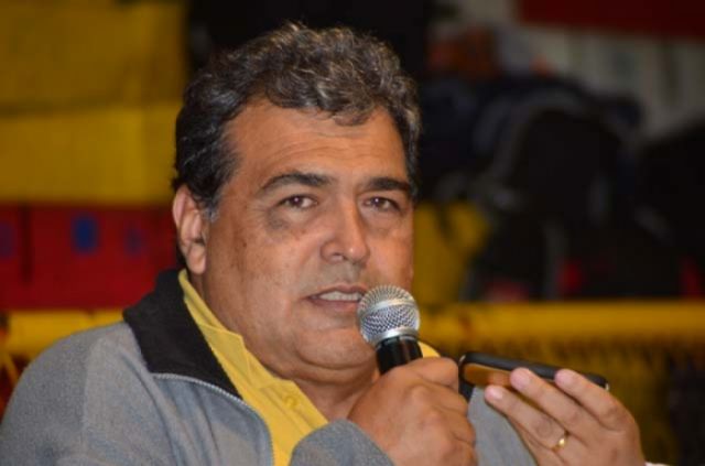 Básquet: Coronado niega malos tratos y dice que viaje de Reaves estaba programado