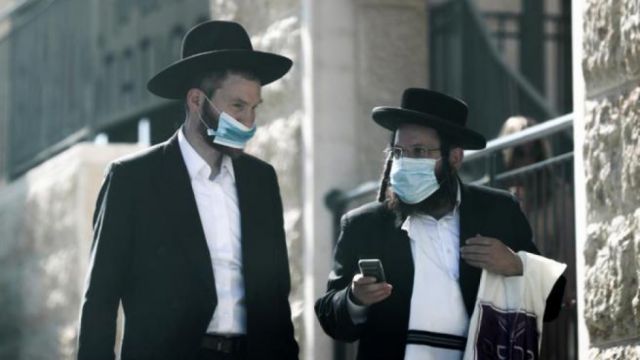 Israel reimpone el uso de mascarilla en los lugares públicos cerrados ante el aumento de contagios por coronavirus