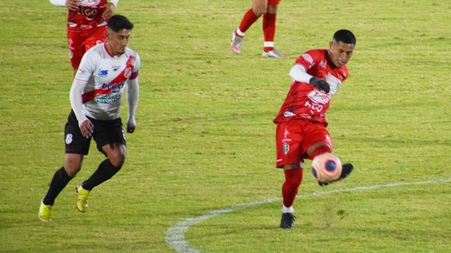 Con gol de Silos, Real Tomayapo superó a Nacional Potosí 