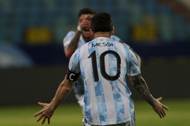 Argentina goleó a Ecuador y sacó boleto a las semifinales
