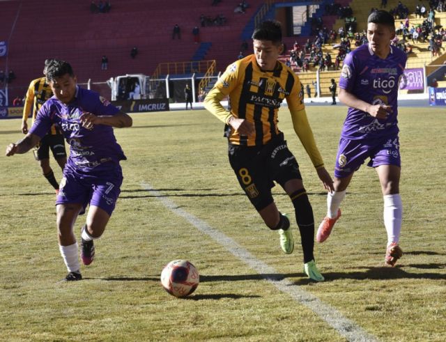 Golazo de Ramiro Vaca en  el triunfo de The Strongest