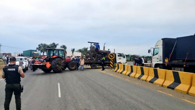 "Está despertando un monstruo": El sector agropecuario se paraliza en Ecuador y desafía a Lasso