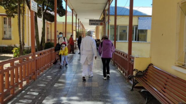 Médicos perfilan que cuarta ola será entre agosto y octubre en Bolivia