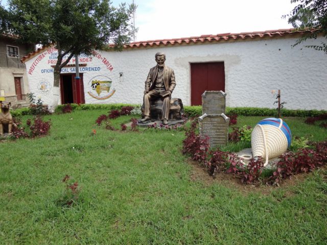 Plaza Oscar Alfaro