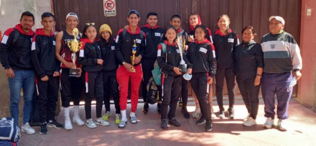 La Selección U-18 de Atletismo regresó a Tarija tras ser protagonista en el nacional
